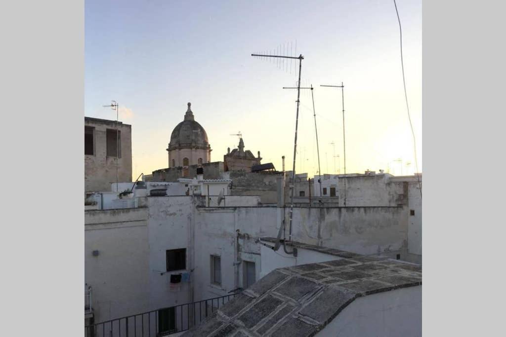 Historic Apartment In Centre Of City 100M To Sea Monopoli Exterior photo