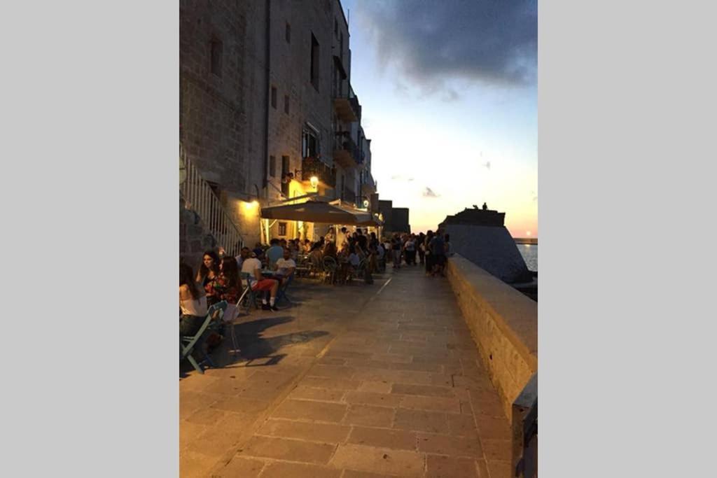 Historic Apartment In Centre Of City 100M To Sea Monopoli Exterior photo